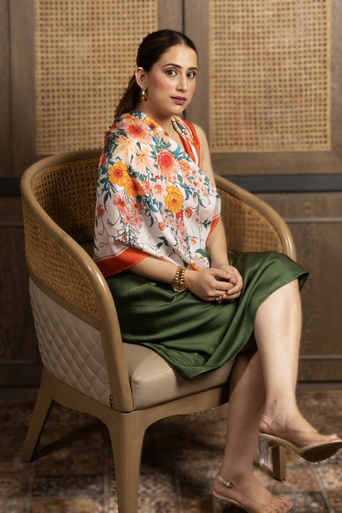 Cafe-De-Paris | Pure Silk Twill Scarf with a Handmade Rakhi