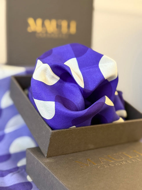 Retro Orbit | Pure Silk Pocket Square with a Handmade Rakhi